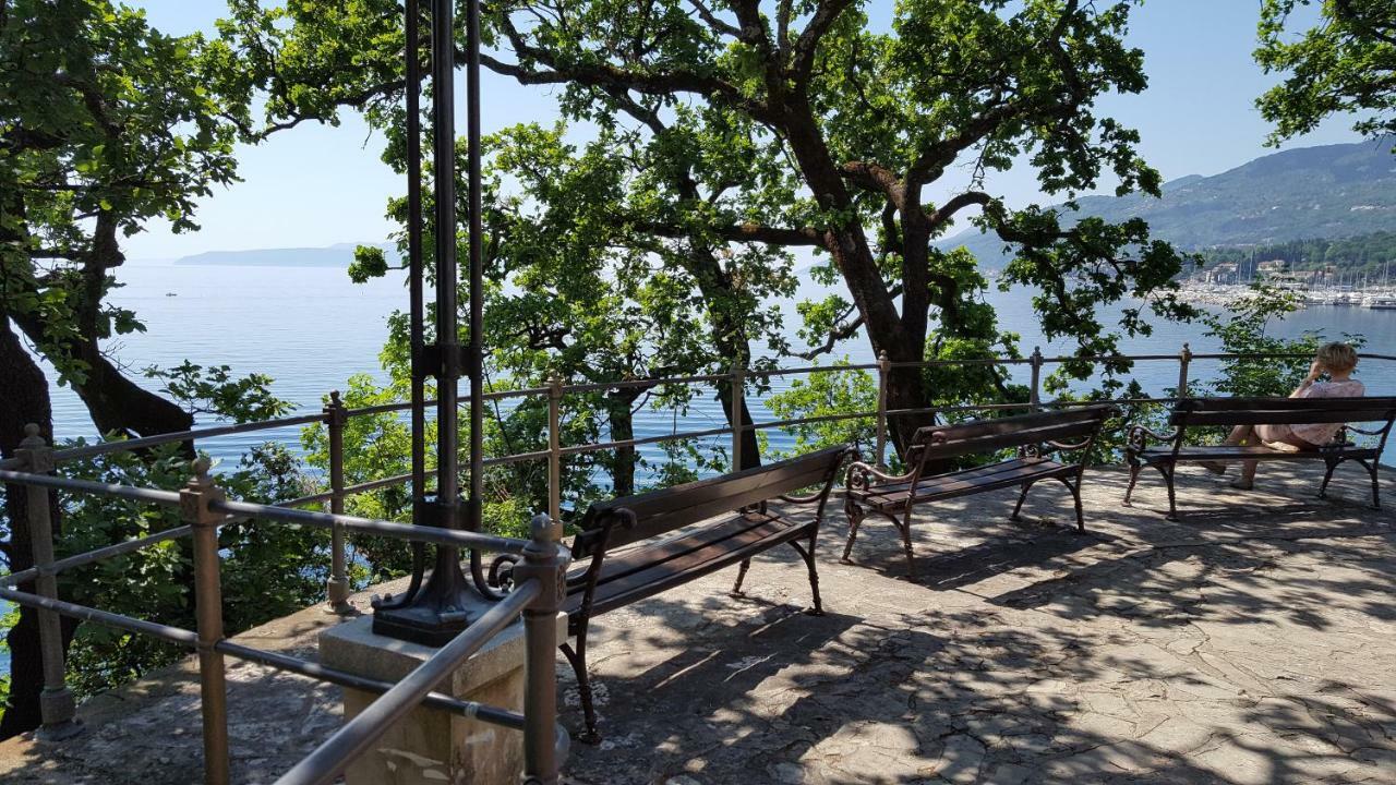 Apartment Greenhouse Opatija Eksteriør billede